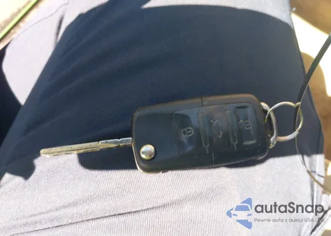 2007 Volkswagen New Beetle 2.5 из США, поврежденный, VIN 3VWRF31Y87M422887